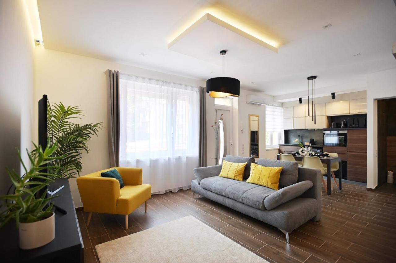 Zora Apartman Eger Buitenkant foto