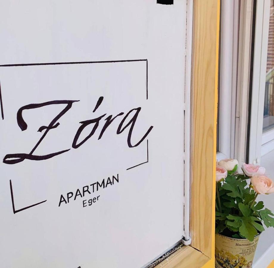 Zora Apartman Eger Buitenkant foto